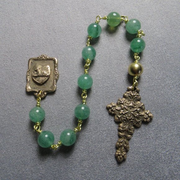 Bronze Lamb Pocket Rosary, Nephrite Jade and Bronze - Picture 5 of 11